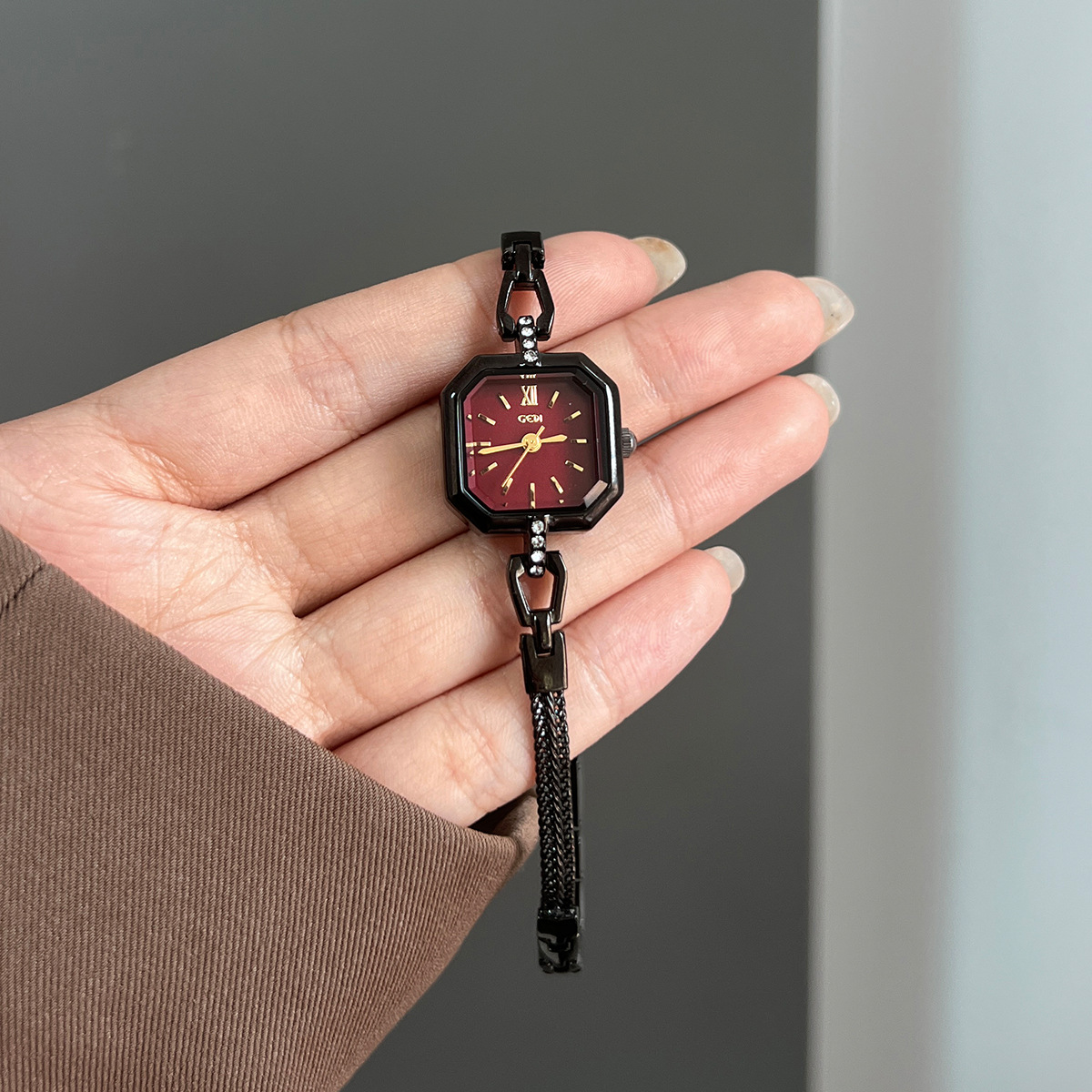 Square Fashionable Exquisite H - Luxury Watch Values recension och pris