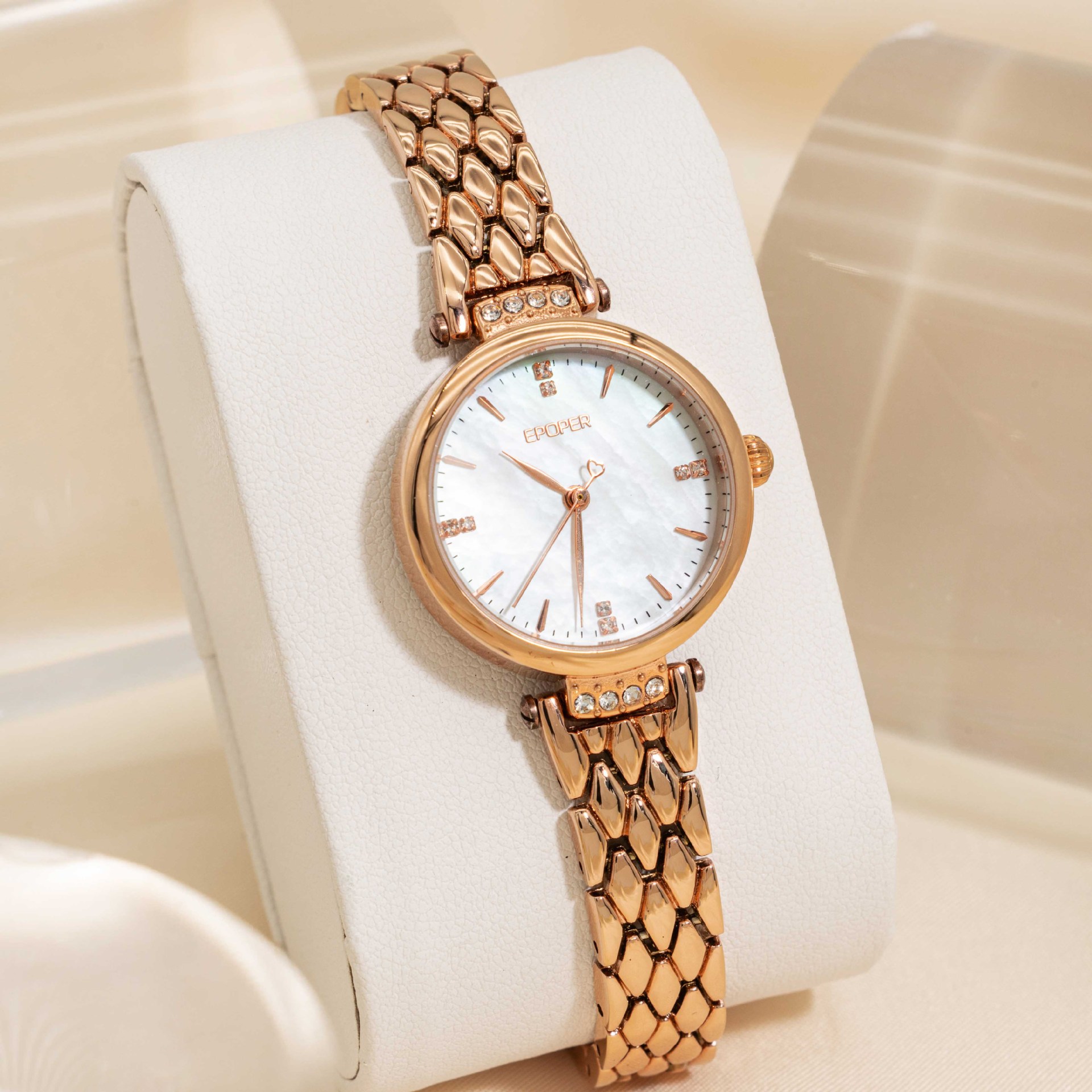 New stylish and luxurious watc - Luxury Watch Values recension och pris