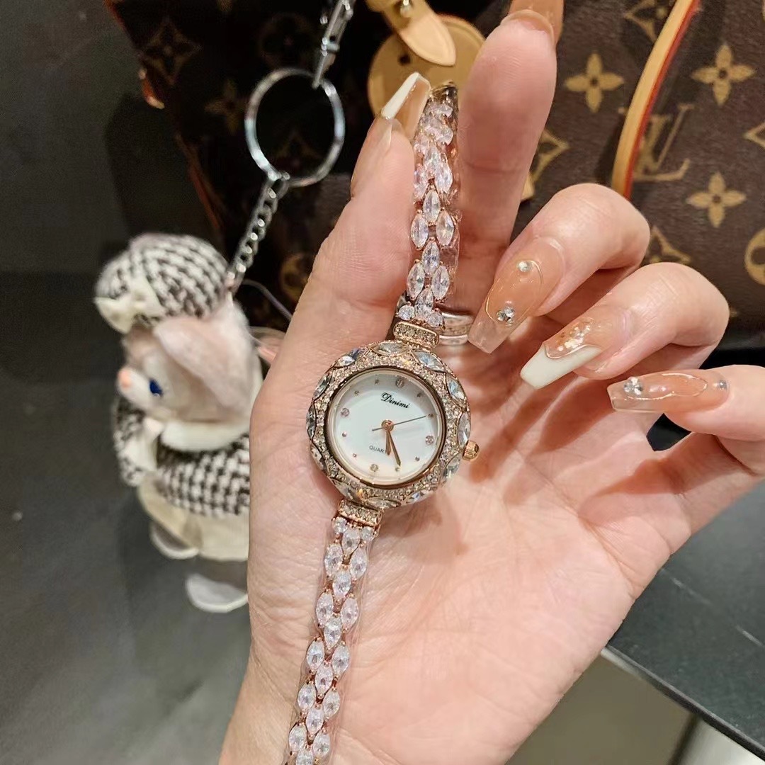 Exquisite and stylish Korean-s - Luxury Watch Values recension och pris
