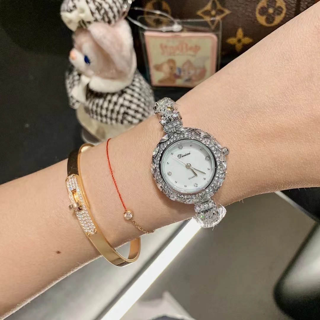 Exquisite and stylish Korean-s - Luxury Watch Values recension och pris